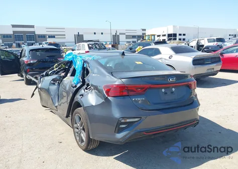 2021 Kia Forte Gt-Line z USA, uszkodzony, nr VIN 3KPF34ADXME379063